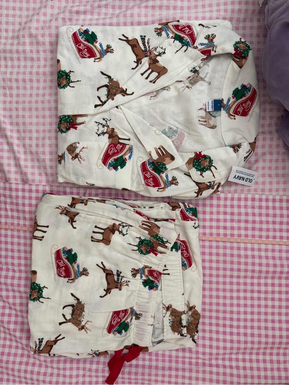 Old Navy White Reindeer Holiday Women’s Pajama Set
